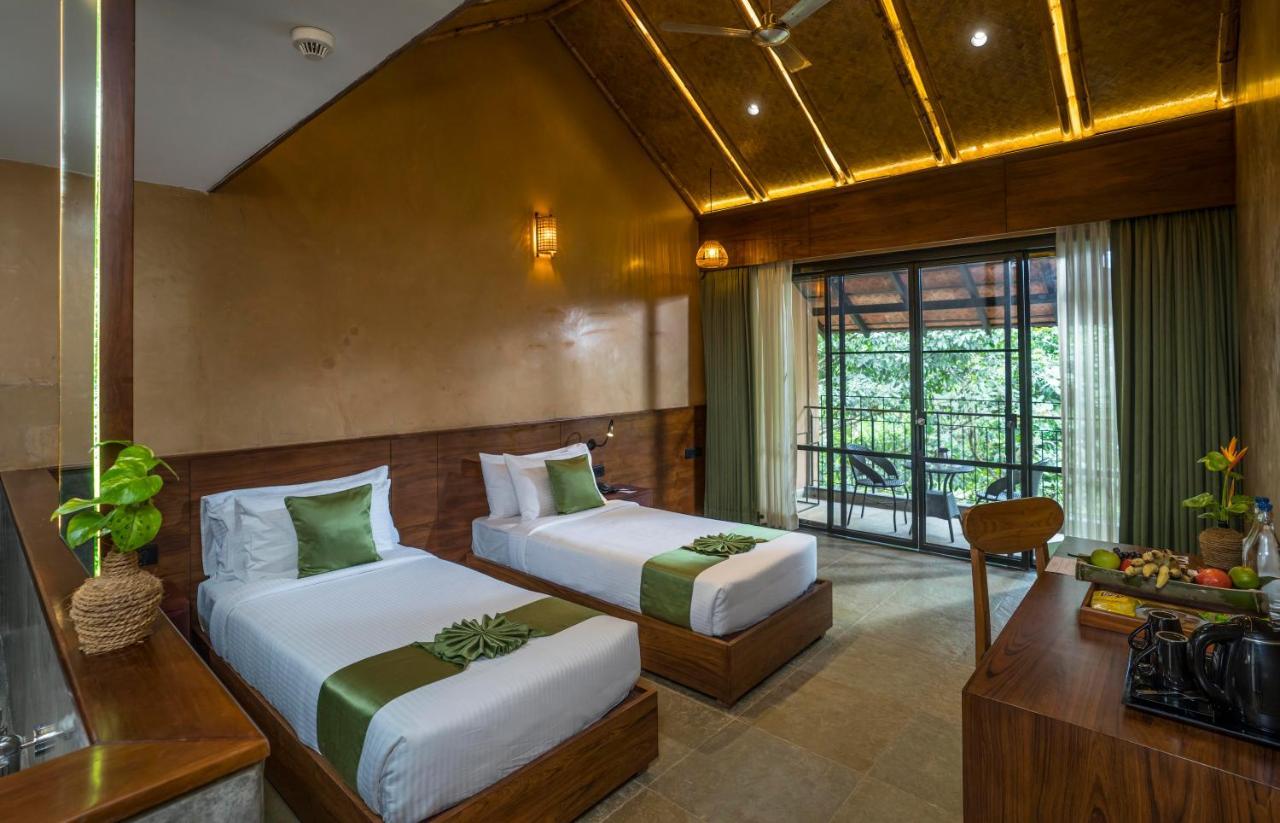 Klov Resort & Spa Ваянад Экстерьер фото