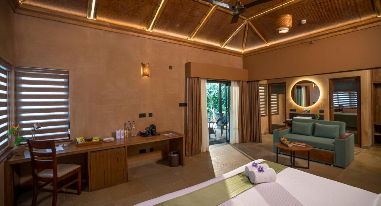 Klov Resort & Spa Ваянад Экстерьер фото