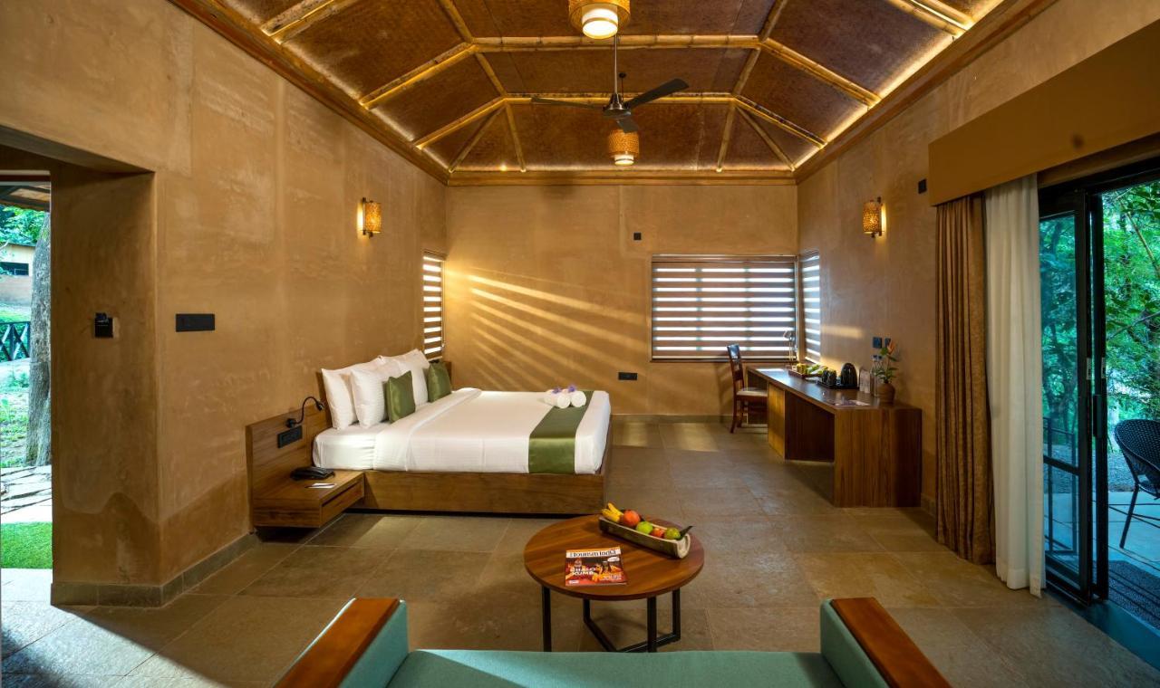Klov Resort & Spa Ваянад Экстерьер фото