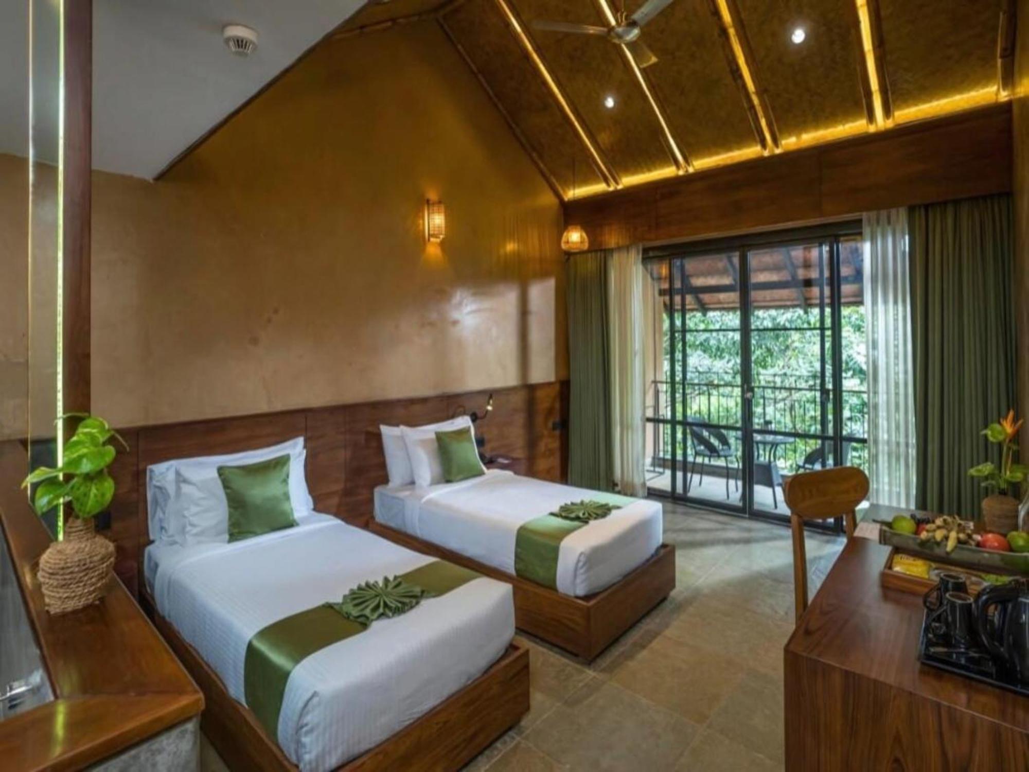 Klov Resort & Spa Ваянад Экстерьер фото